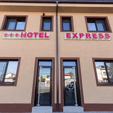 Express Residence Braila Bagian luar foto