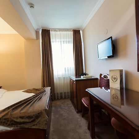 Express Residence Braila Bagian luar foto