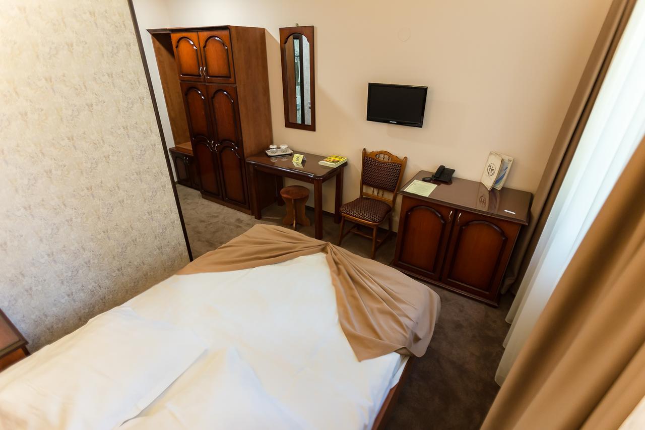 Express Residence Braila Bagian luar foto
