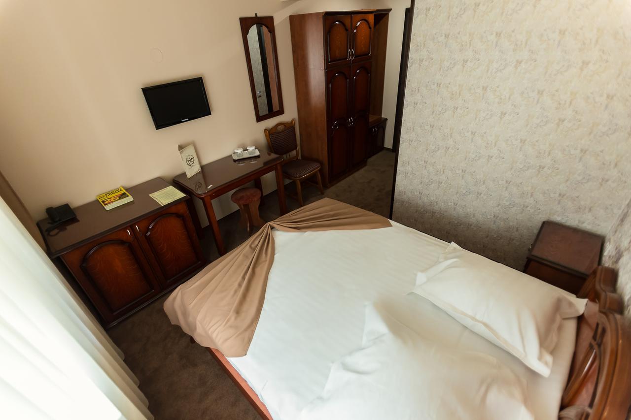 Express Residence Braila Bagian luar foto