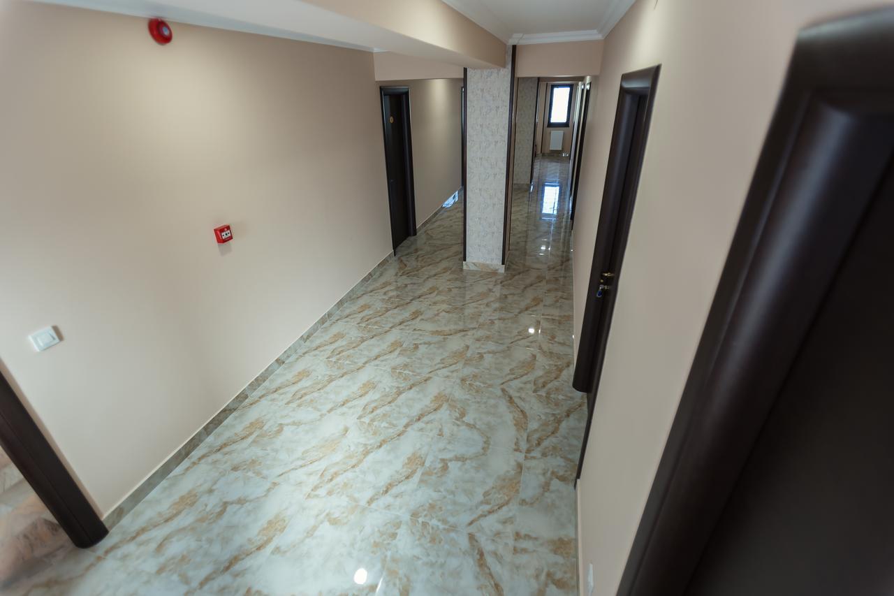 Express Residence Braila Bagian luar foto
