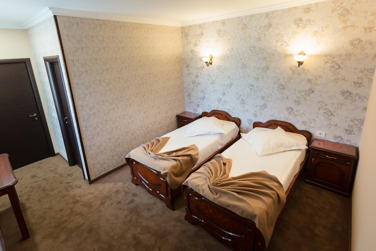 Express Residence Braila Bagian luar foto