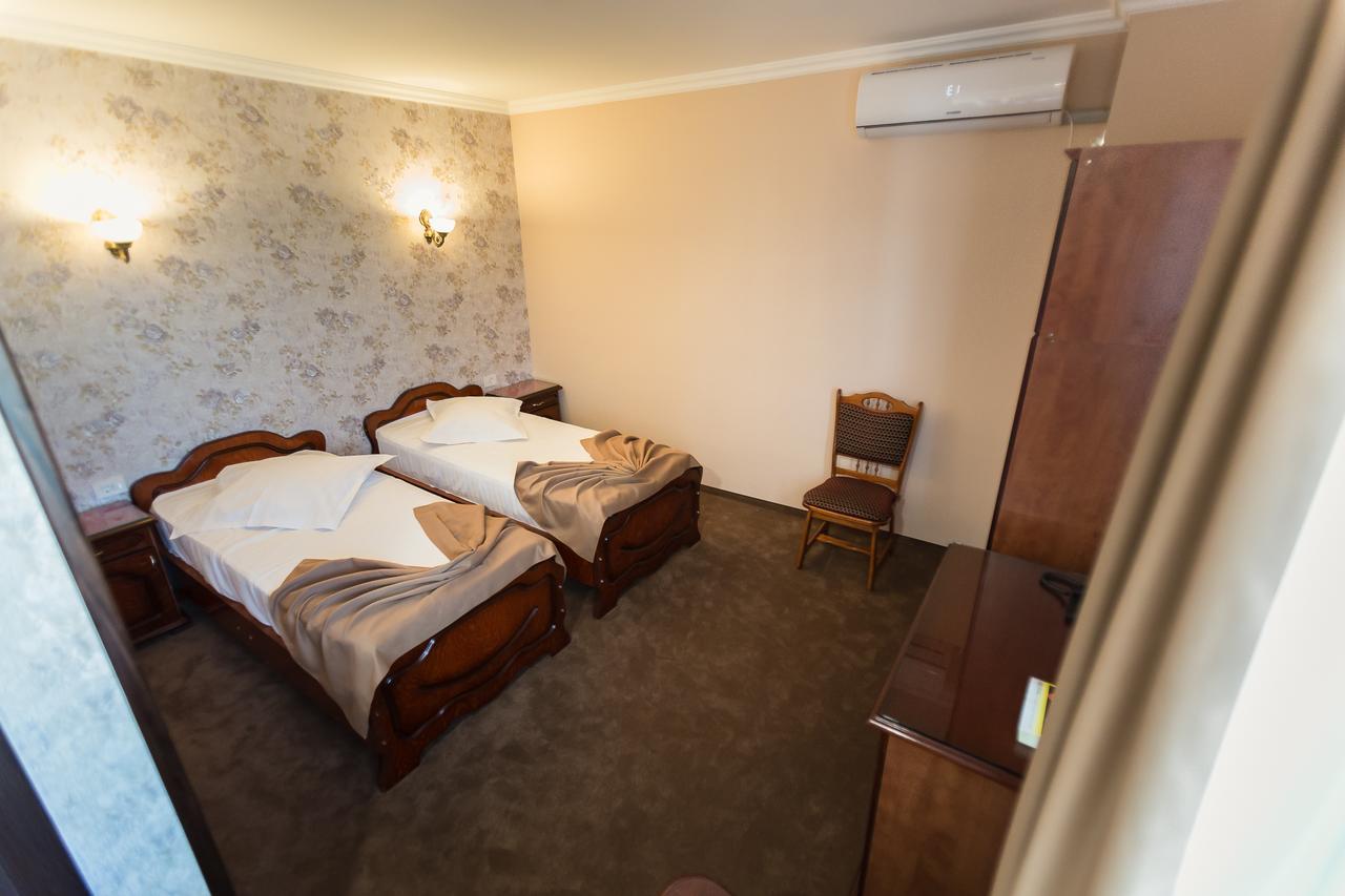 Express Residence Braila Bagian luar foto